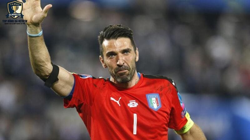 Buffon trong màu áo đội tuyển Ý