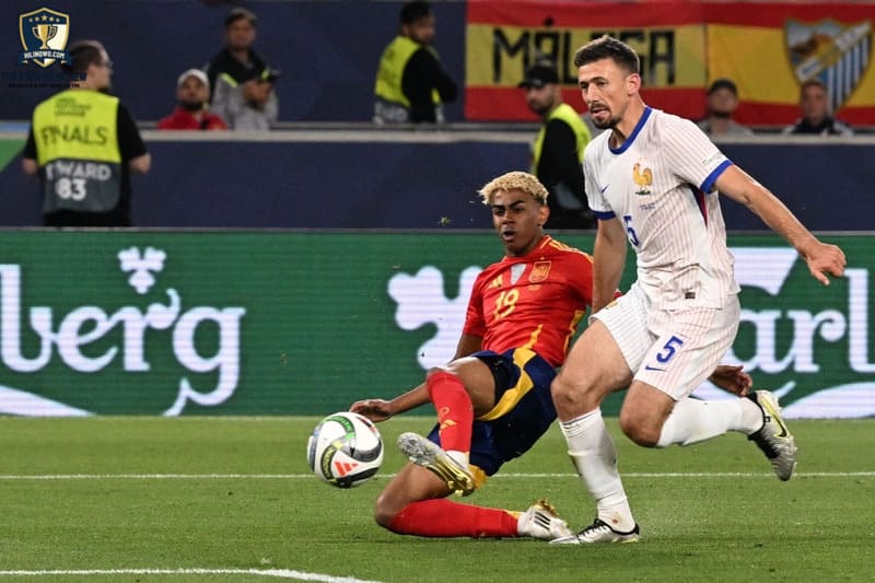 Các hậu vệ trái tranh tài bằng tốc độ và tư duy vượt bậc