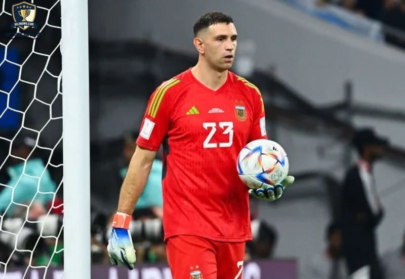 Emiliano Martinez duy trì phong độ cao nhiều năm liền