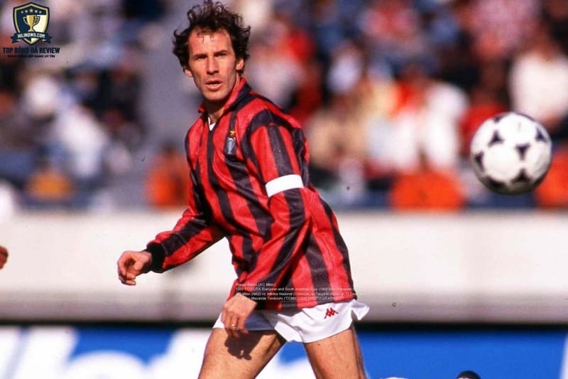 Franco Baresi dành trọn 20 mùa giải sự nghiệp để cống hiến cho AC Milan