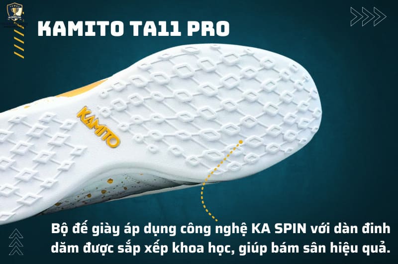 Kamito TA11 dùng bộ đế KA-SPIN bám sân ổn định