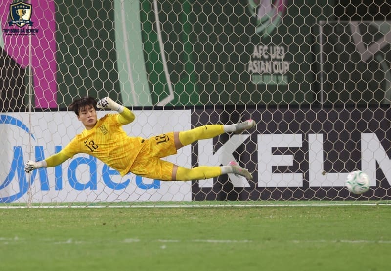 Tỷ lệ cơ thể và sức bật rất quan trọng đối với một thủ môn